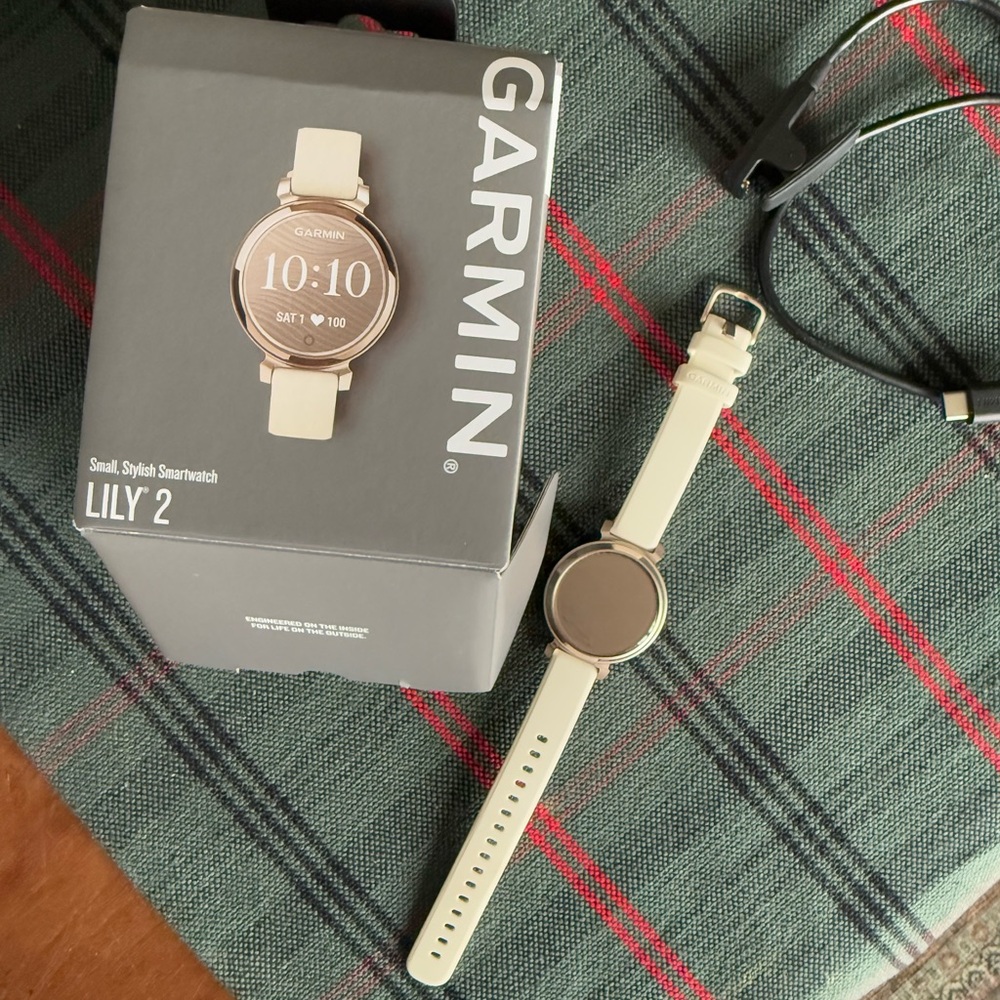 Garmin Lily 2 - like new